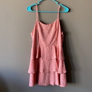 Adorable floral dress! Very figure flattering